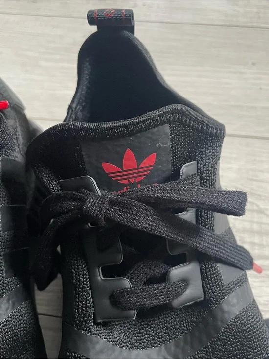 Adidas NMD R1 - Picture 2 of 7